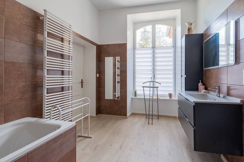 Bed and Breakfast 'Double' met gedeeld terras, privétuin en Wi-Fi in Rollainville, Neufchâteau (Frankrijk)