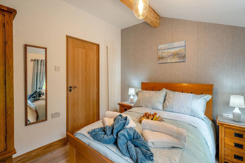 2 bedroom accommodation in Pilling, near Preston in Lancashire