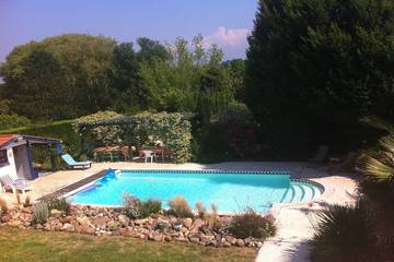 Gîte pour 4 personnes, avec piscine et jardin à Arbonne