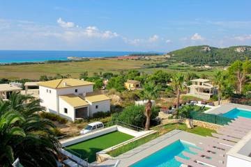 Villa in Alaior Municipality, Coast of Menorca für 8 