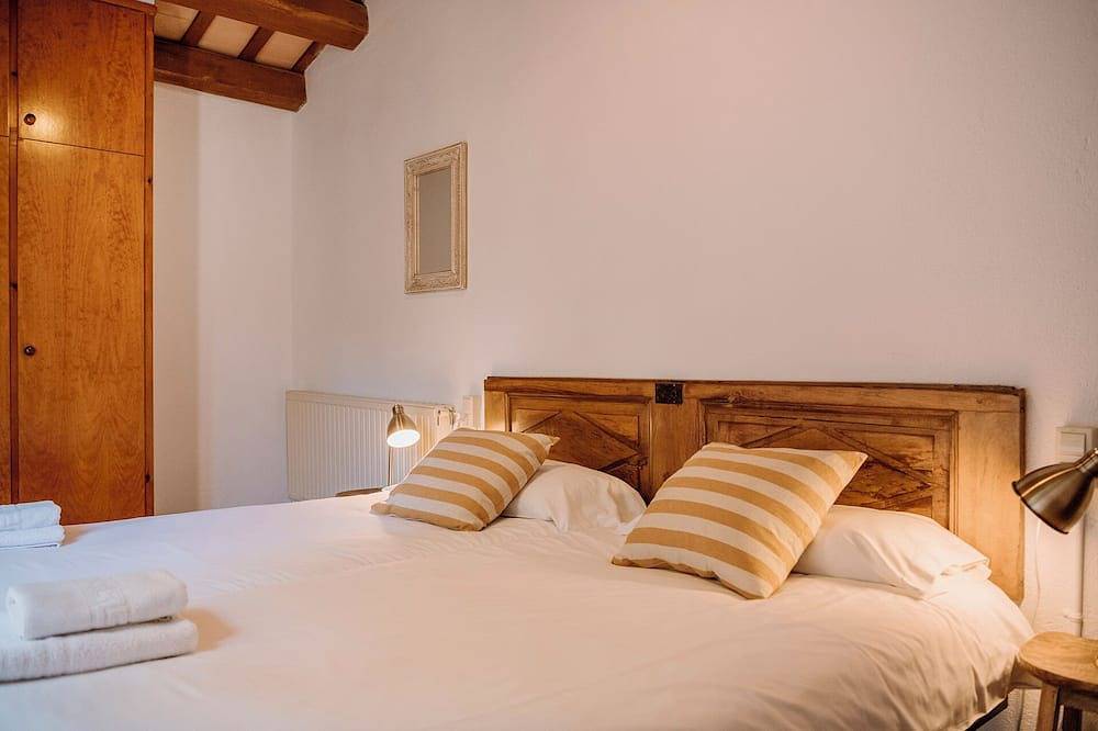 Ideal Familias. Gran jardín, piscina privada, barbacoa, terraza, Ac\n14 personas in Vilademuls, Pla de l'Estany