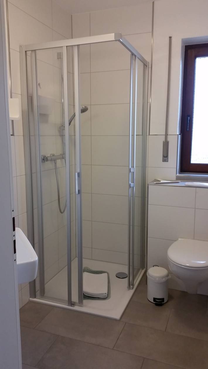 Ferienwohnung für 3 Personen, mit Balkon/Terrasse und Terrasse sowie Garten in Warwerort - 4