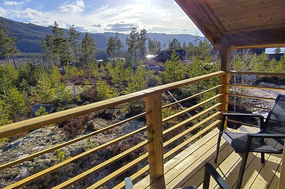 Lillelørdag Hytte - New luxury wooden cabin between mountains and lakes in Vrådal, Kviteseid