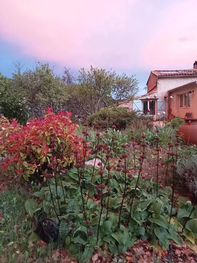 Location de vacances pour 4 personnes, avec jardin et vue à Montbrun-les-Bains - 3