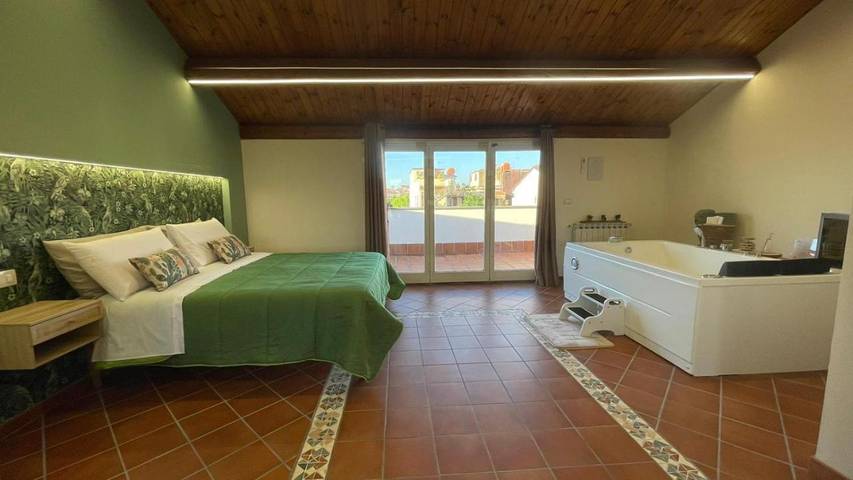 Chambre d’hôte pour 3 personnes, avec terrasse et jacuzzi à Aci Castello - 2