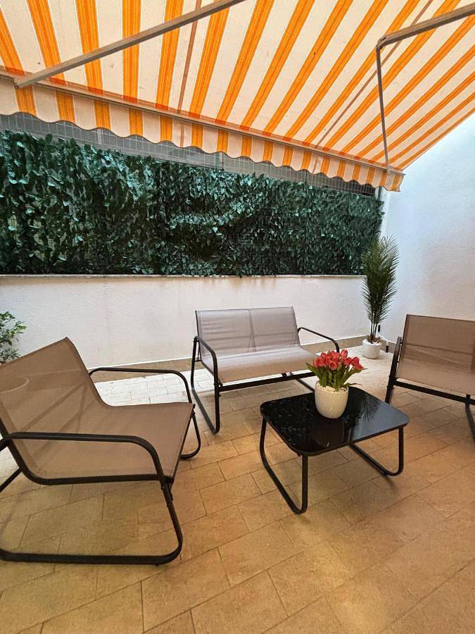 Double Room with Balcony in Misterbianco, Catania e dintorni
