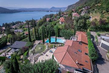 Villa pour 10 personnes, avec piscine à Veyrier-du-Lac