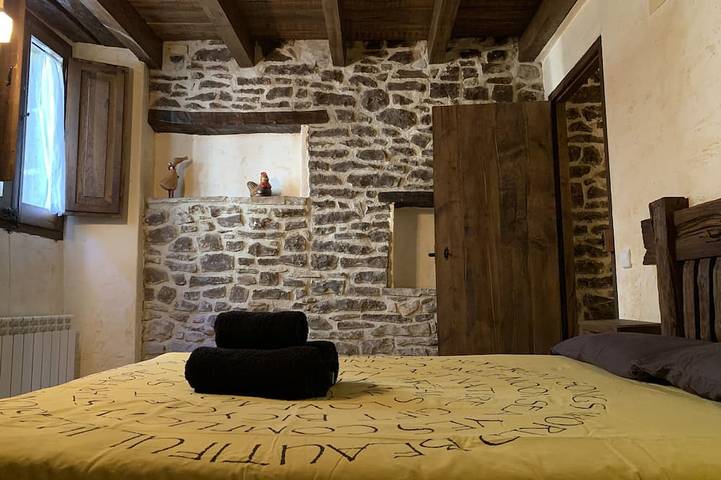 Gîte pour 6 personnes, avec jardin à Tavertet - 2