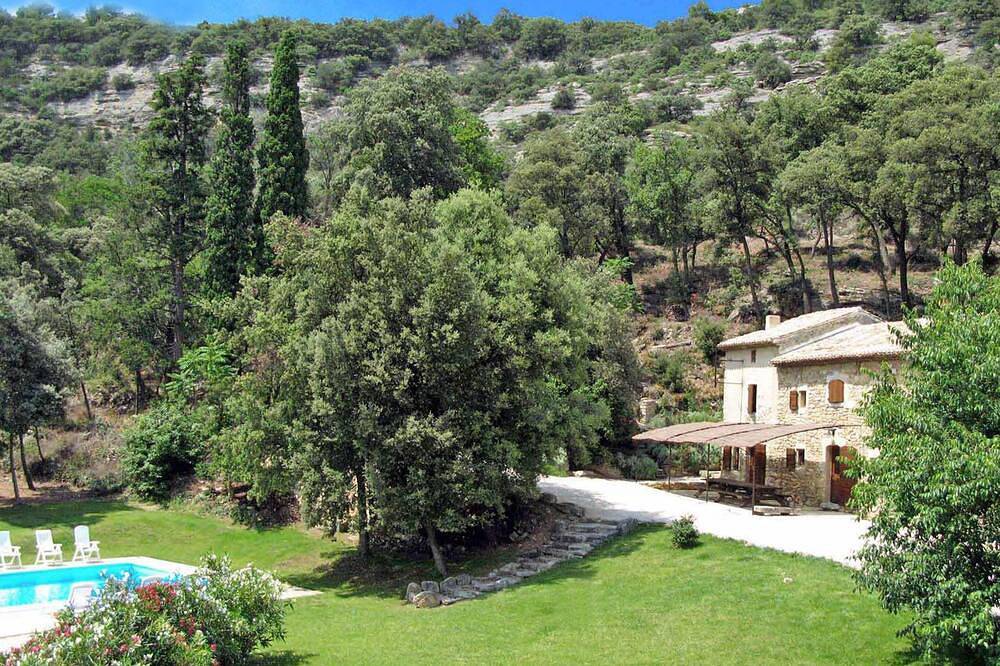 Country house with private pool in Bollène, Vaucluse