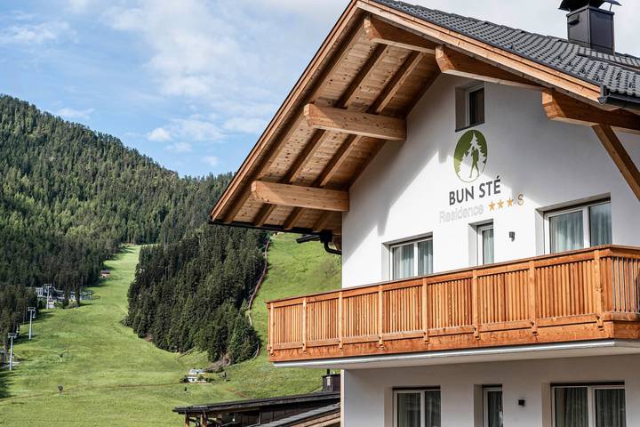Ganze Wohnung, Appartement "Cater Residence Bun Sté" mit Bergblick, Sauna & Garten in San Vigilio di Marebbe, Enneberg