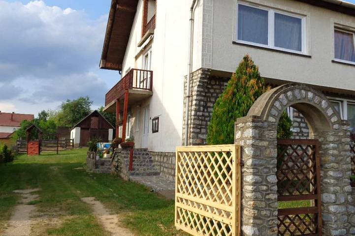 Ferienhaus für 45 Personen, mit Pool und Garten - 1