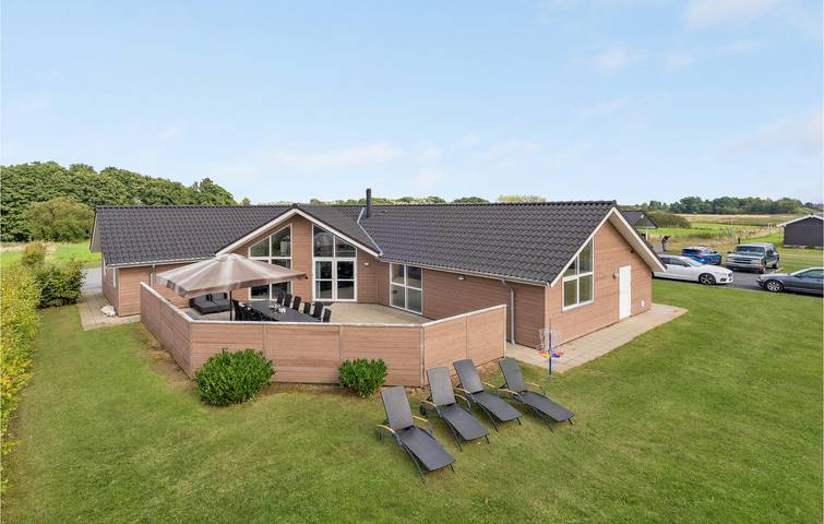 Ferienhaus für 15 Personen, mit Terrasse und Garten sowie Sauna in Hadersleben