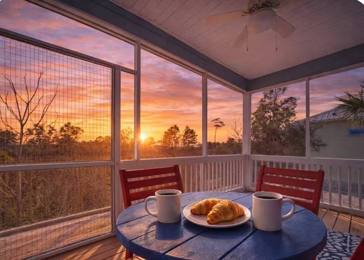 Charming Gulf Shores Cottage 3  Bedrooms, Private Entrance, Beach Access in Gulf Highlands (Alabama), Fort Morgan