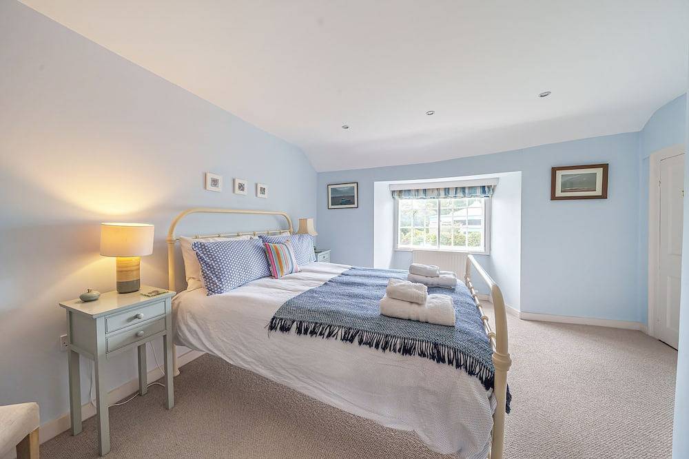 Albury House -  Charmouth, Lyme Regis in Charmouth, Dorset