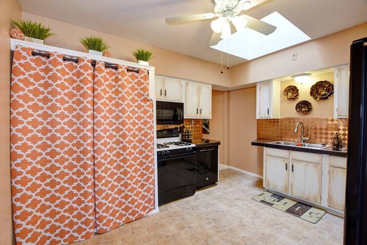 Cabin for 4 people, with yard and terrace, with pets in Prescott