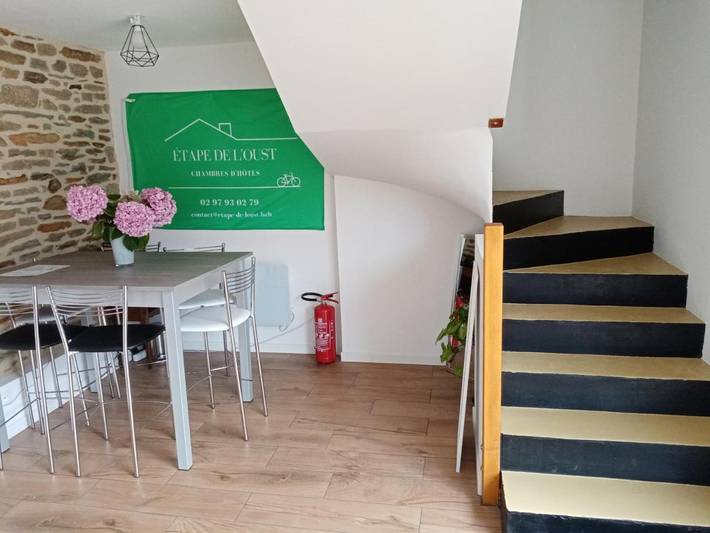 Location de vacances pour 2 personnes, avec Terrasse ainsi que Jardin et Vue à Lanouée - 4