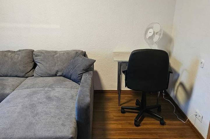 Ganze Wohnung, 3-Zimmer-Wohnung mit voll ausgestatteter Küche, zentral gelegen, nahe Bahnhof in Beckum, Kreis Warendorf
