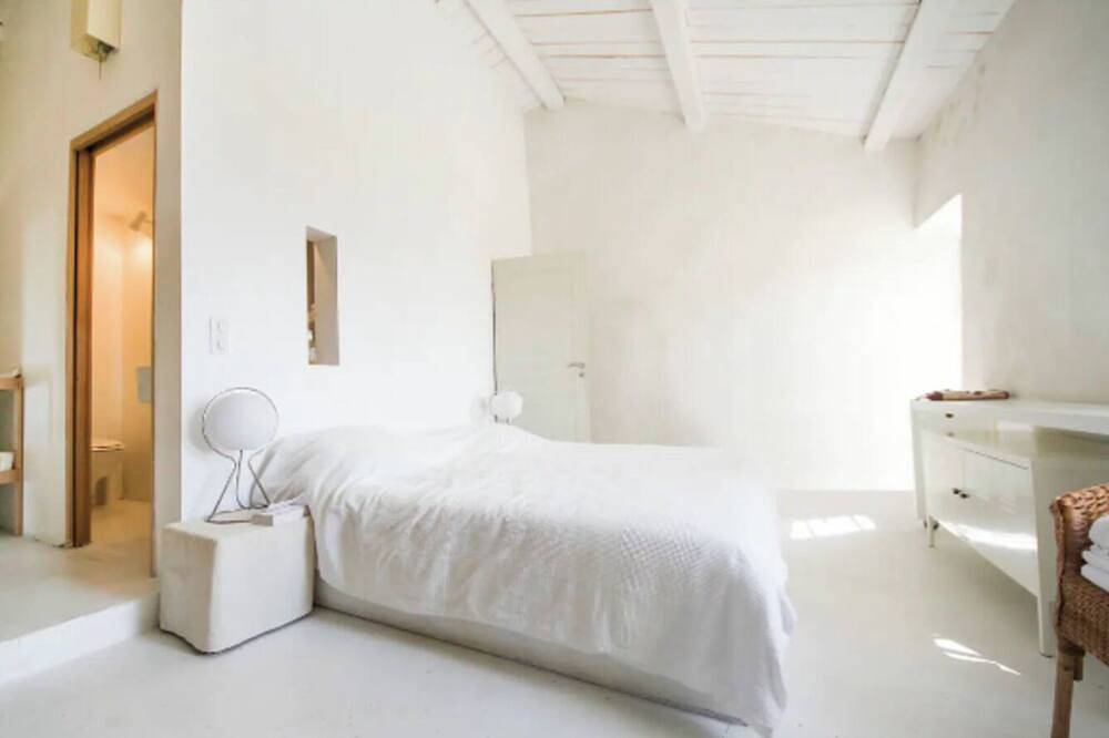 Goult in the heart:swimming pool,view,calm in Goult, Parc naturel régional du Luberon