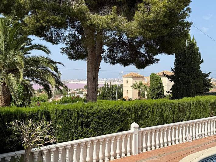 Casa rural para 12 personas, con terraza además de vistas y piscina, Se admiten mascotas en Torrevieja
