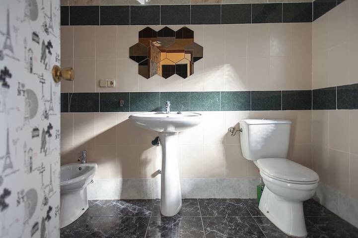 Gîte pour 6 personnes, avec jardin et terrasse à Linares - 2