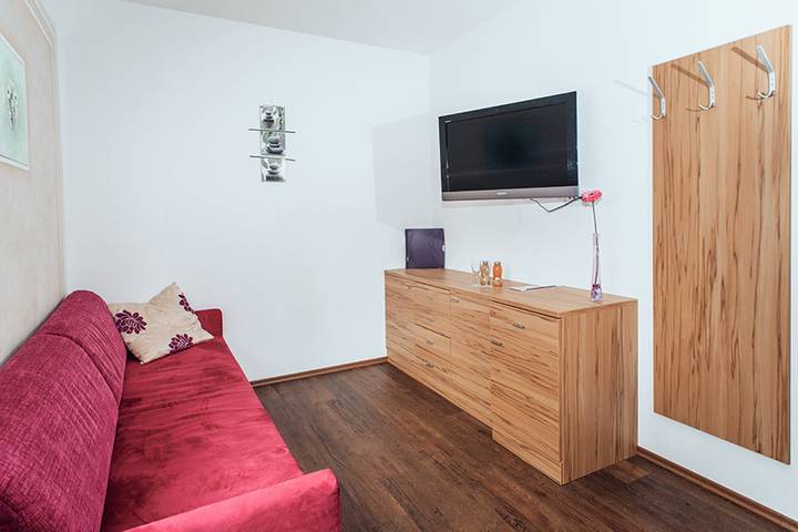 Geheel vakantieappartement, Vierpersoonskamer, douche, Wc in Flachau, Ski Amadé