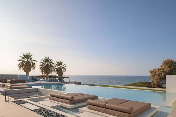 Ferienhaus für 16 Personen, mit Balkon und Whirlpool sowie Garten und Sauna