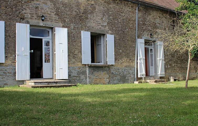 Gîte pour 11 personnes, avec jardin