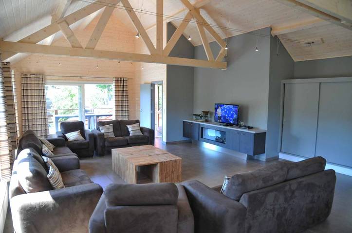 Gîte pour 12 personnes, avec jardin ainsi que sauna et terrasse à La Roche-en-Ardenne - 3