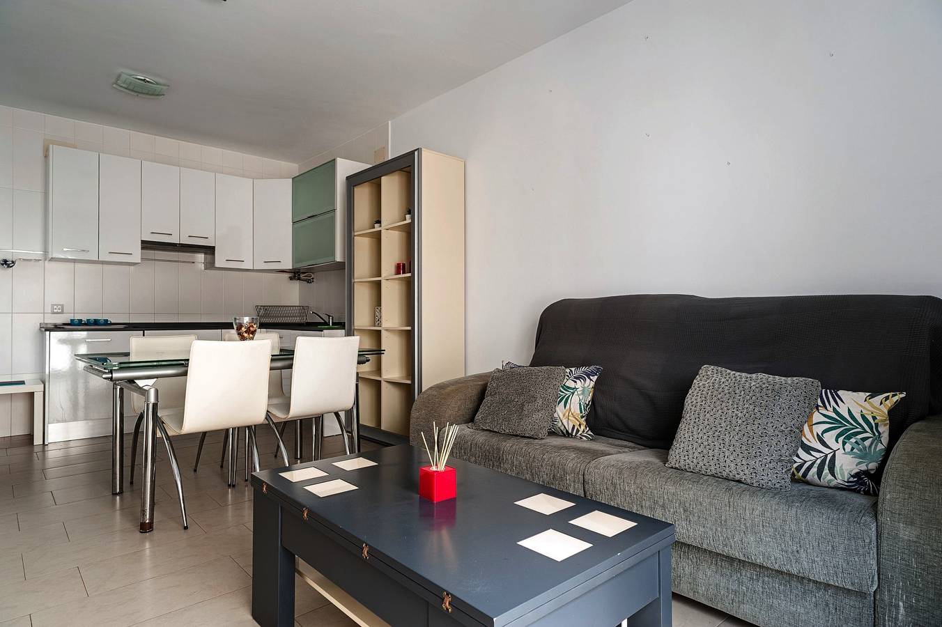 Apartamento entero, Precioso Apartamento "Entre Vientos" en el Centro de la Ciudad con Aire Acondicionado in Conil de la Frontera, Costa de la Luz
