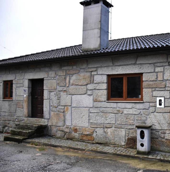 Location de vacances pour 6 personnes, avec Balcon et Terrasse ainsi que Jardin et Vue dans Carvalhais