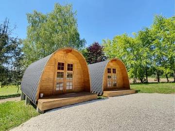 Gîte pour 10 personnes, avec piscine et vue ainsi que jardin et terrasse à Viéville