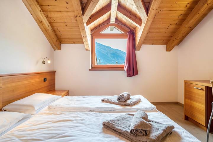 Appartamento intero, Appartamento 'Casa Batistei Mirtillo' con vista mare e Wi-Fi in Molveno, Dolomiti di Brenta