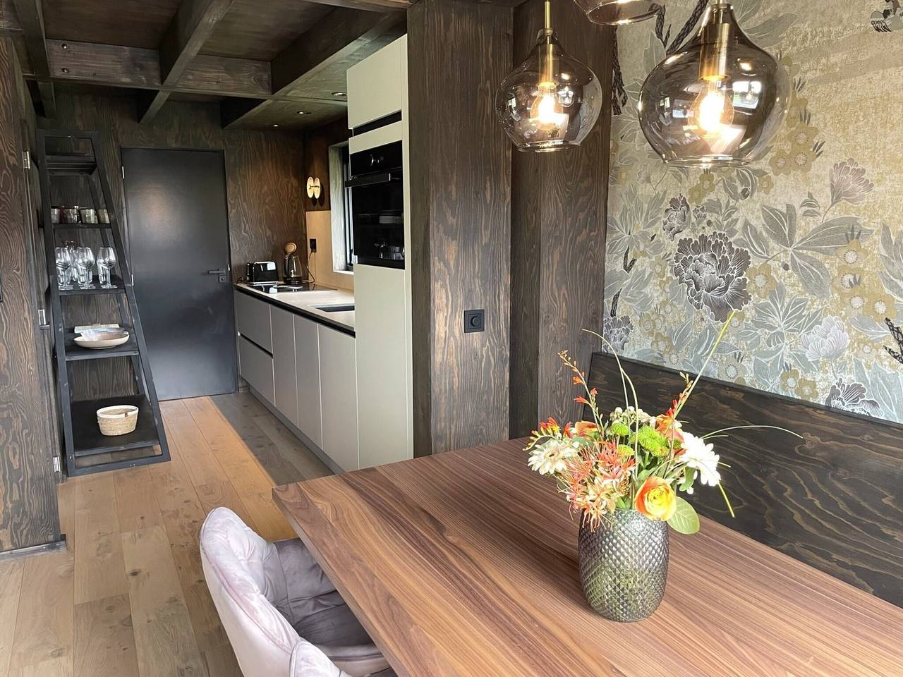 Modernes Haus für 6 Personen mit geräumiger Terrasse und Ladestation in Schoorl in Schoorl, Noord-Holland - Nordseeküste