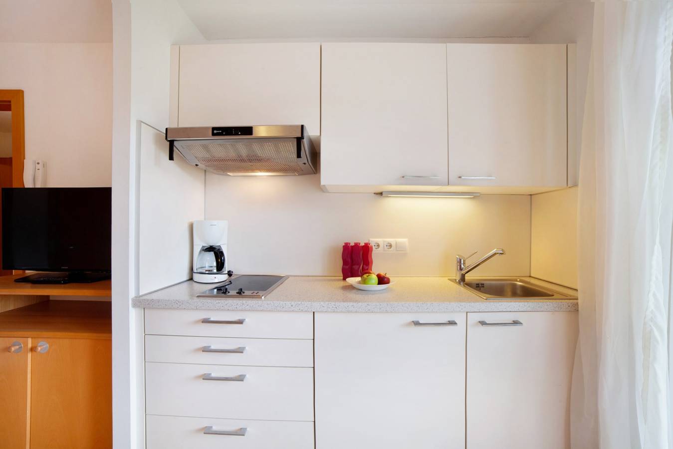 Ganze Wohnung, Ferienwohnung "Mosttragerhof 2" mit Bergblick, Gemeinschaftspool und Wlan in St. Georgen (Schenna), Schenna