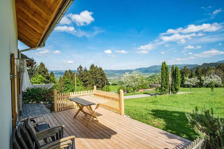Rustikal-moderne Ferienalm mitten im Schwarzwald in Kirchzarten, Südschwarzwald