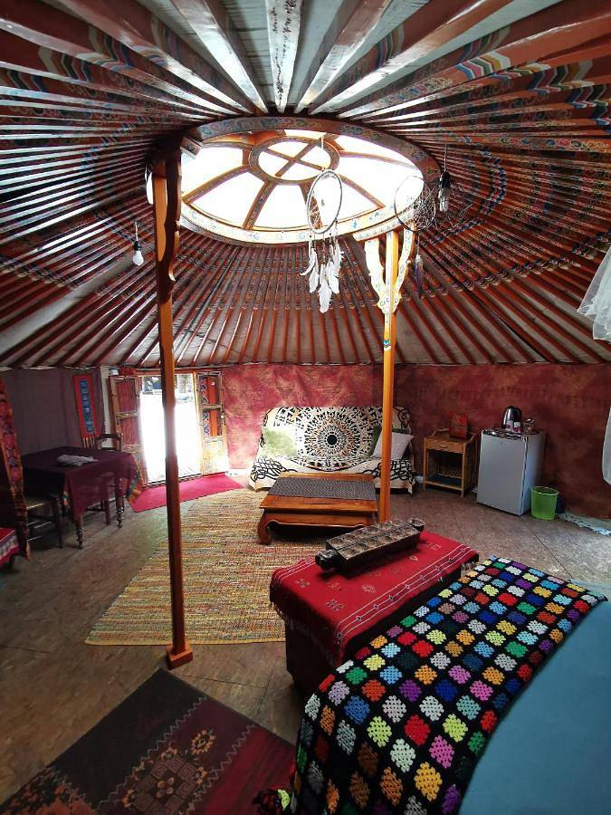 Yourte Namaste Homestay in Saint-Pargoire, Côte méditerranéenne (France)