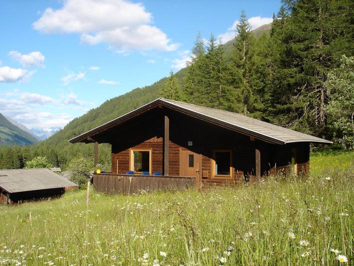 Bungalow voor 6 personen, with Balkon and Terras as well as Tuin and Uitzicht in Oostenrijk