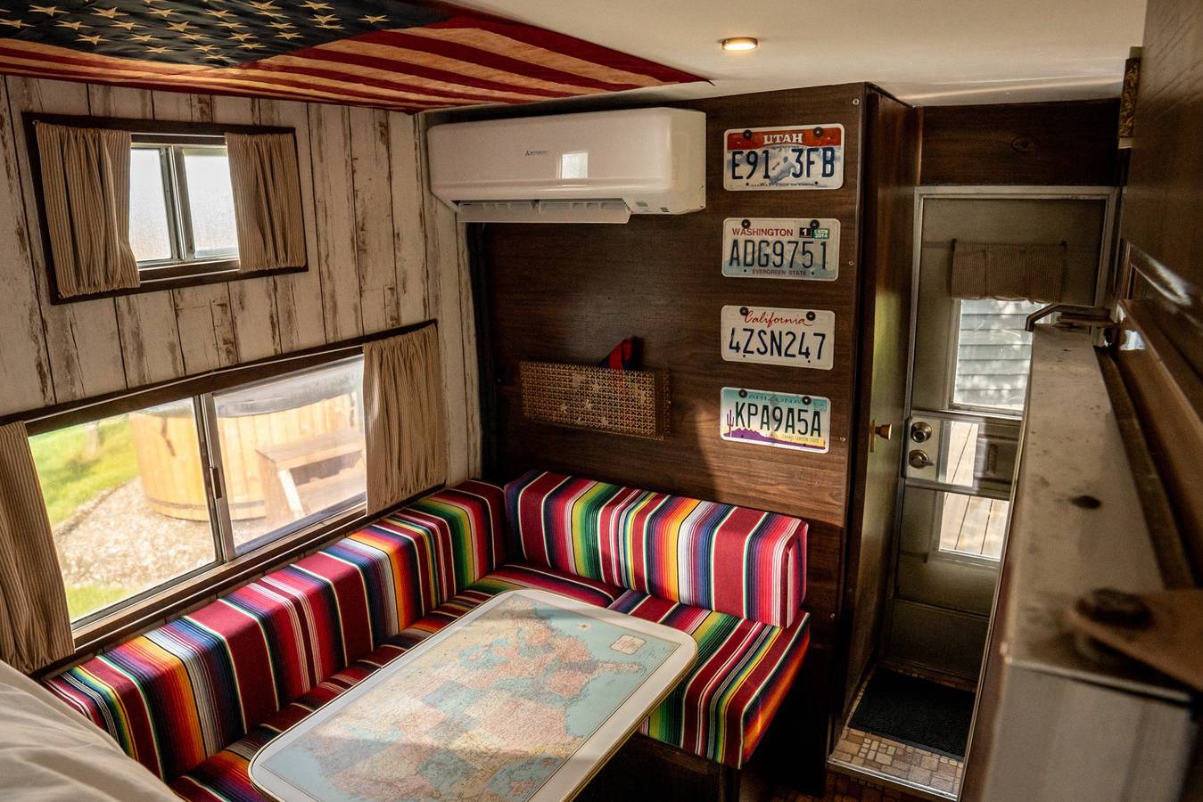1 Bed Vehicle Luxury Camper -Hot Tub, Pets - Willy in Addlethorpe, Lincolnshire