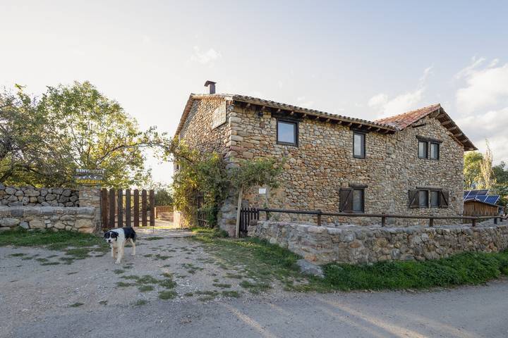Casa de huéspuedes para 24 personas, con Jardín y Piscina para niños en Cerdanya