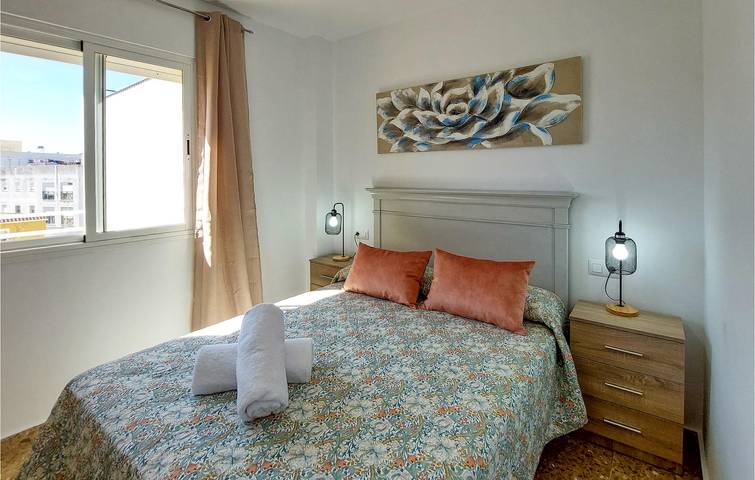 Apartamento vacacional entero, Apartamento de 75 m2 junto a la playa con WiFi y aire acondicionado in Sanlúcar de Barrameda, Costa de la Luz