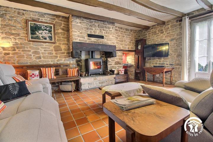 Gîte pour 6 personnes, avec jardin et terrasse