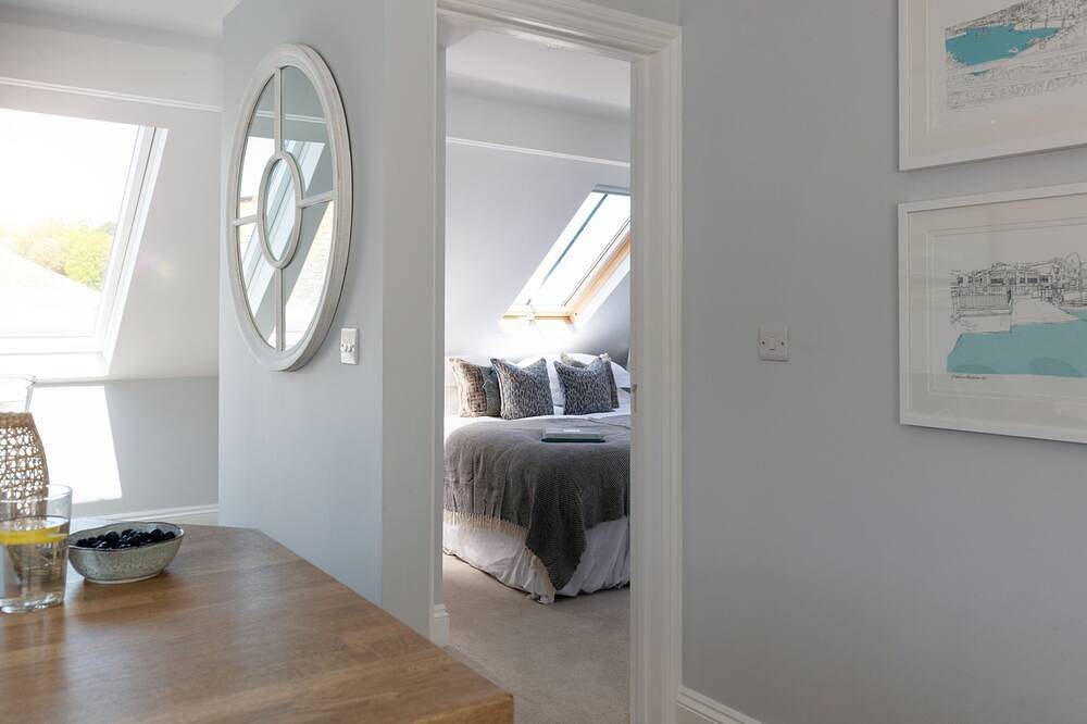 Entire apartment, Flat 2 Strand House - harbourside apartment in the heart of Padstow sleeping 2 in Padstow, Cornwall