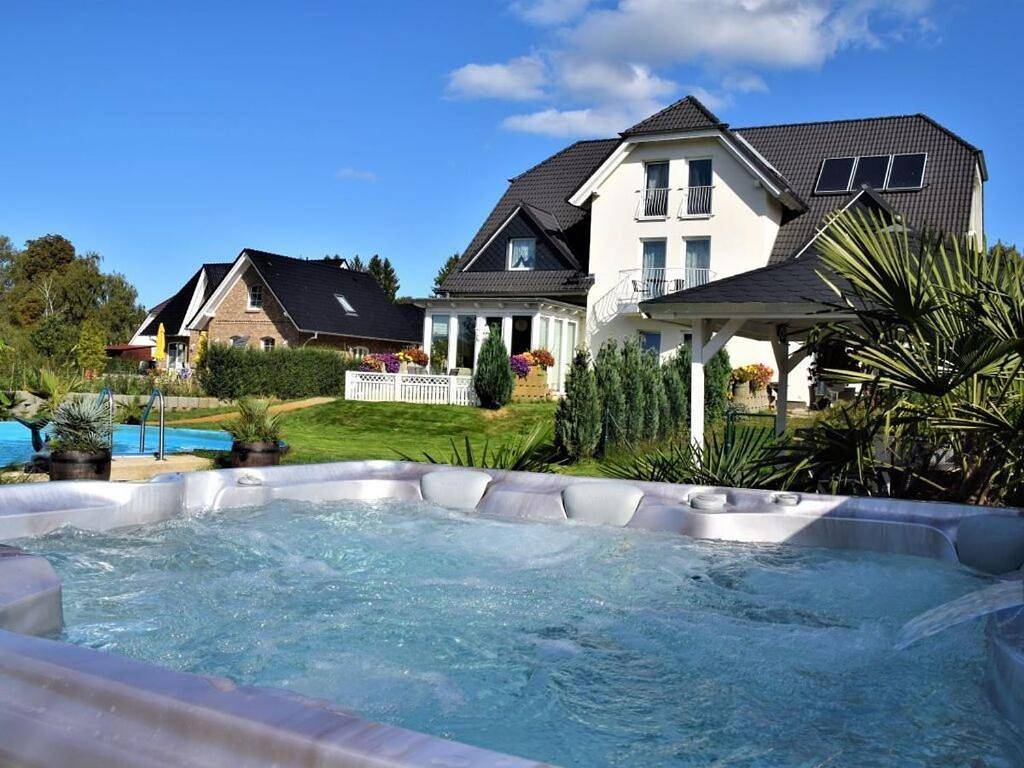 Fewo-Traum 3 Comfortable holiday residence in Neppermin, Benz