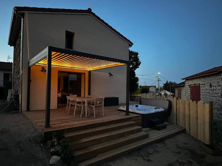 Maison de vacances pour 6 personnes, avec Jacuzzi ainsi que Terrasse et Jardin