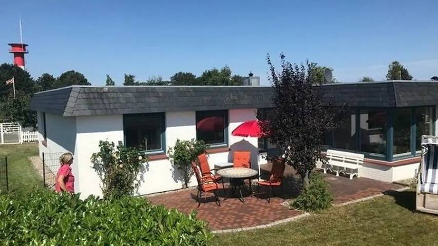 Ferienhaus für 4 Personen, mit Garten und Terrasse in Schausende