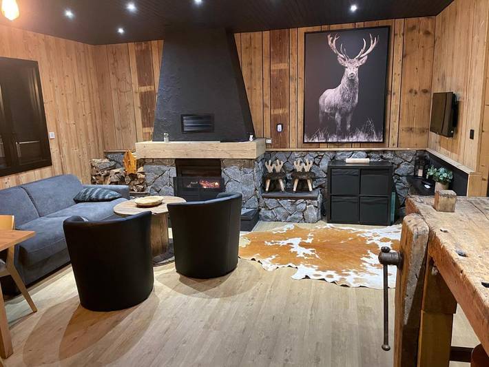 Location de vacances pour 4 personnes, avec vue et terrasse ainsi que jardin et vue sur le lac à Saint-Étienne-lès-Remiremont