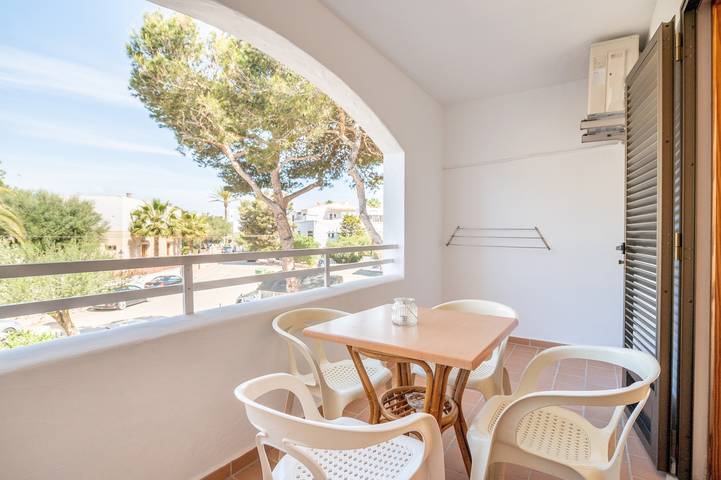 Apartamento inteiro, Apartamento com ar condicionado, piscina, Wi-Fi, varanda e perto da praia in Cala Serena, Felanitx