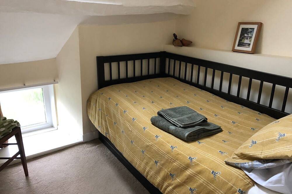 Cosy, quiet two bedroomed cottage in the centre of Hay on Wye. in Hay-on-Wye, Brecon Beacons