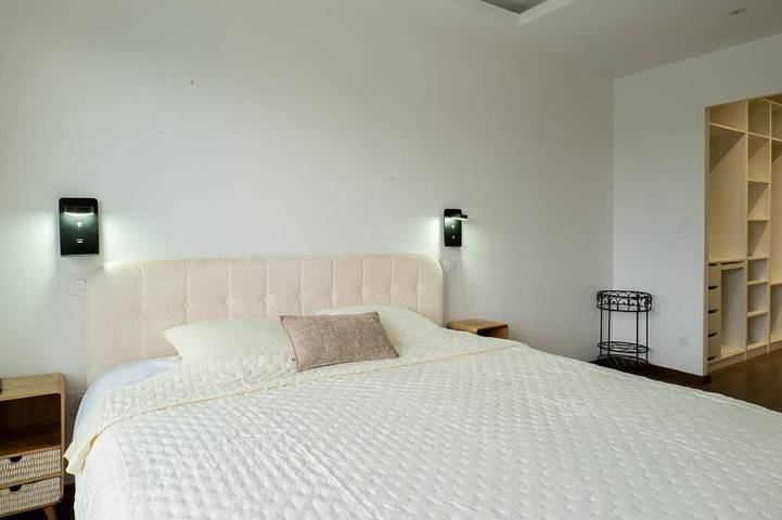 Modern villa with whirlpool bath in Corent, Regionaler Naturpark Livradois-Forez