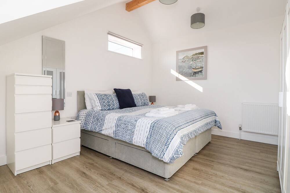 The Crest, family friendly, with a garden in Helston in Helston, Cornwall